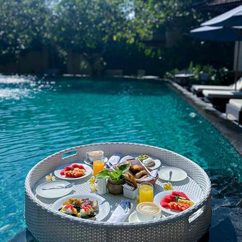 ศรี พลา รีสอร์ต แอนด์ วิลลา Hotel ซานูร์ ภายนอก รูปภาพ